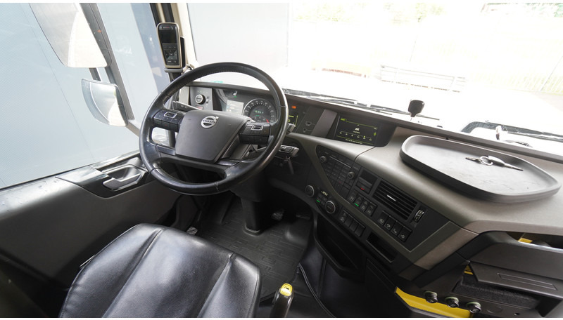 Volvo FH16 750 8X4 260T 683.000KM - Cabeza tractora: foto 5 Volvo FH16 750 8X4 260T 683.000KM - Cabeza tractora: foto 5