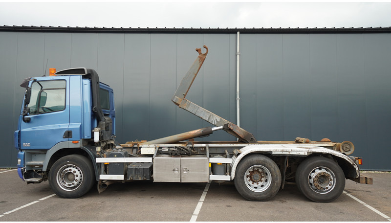 DAF CF 85.410 6X2 HOOKARM SYSTEM 681.000KM - Camión multibasculante: foto 1 DAF CF 85.410 6X2 HOOKARM SYSTEM 681.000KM - Camión multibasculante: foto 1