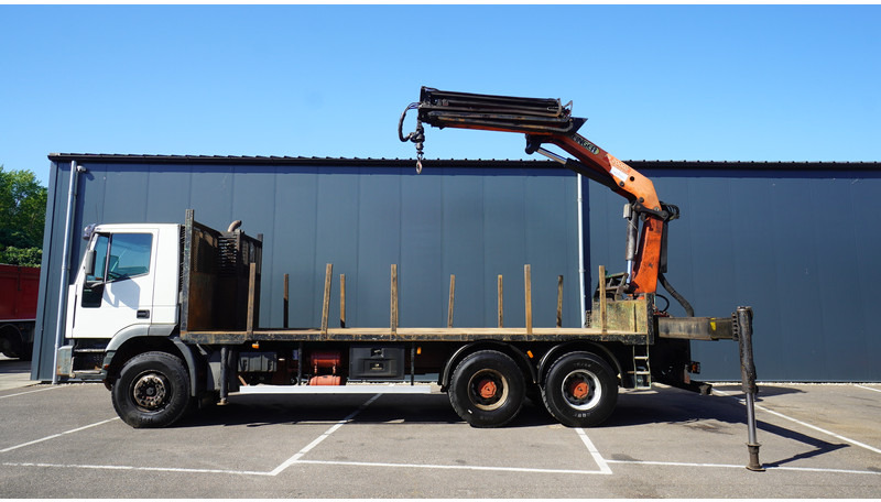 Iveco EUROTRAKKER CURSOR 350 6X4 FALTBED WITH PALFINGER PK 20002 CRANE - Camión grúa: foto 1 Iveco EUROTRAKKER CURSOR 350 6X4 FALTBED WITH PALFINGER PK 20002 CRANE - Camión grúa: foto 1