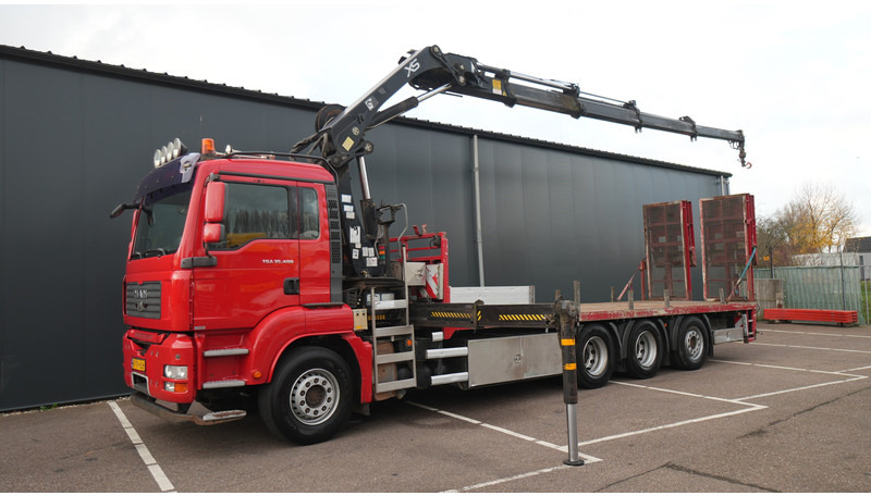 MAN TGA 35.400 8X4 MACHINE/CAR TRANSPORT WITH HIAB 244 EP-4 HI-DUO CRANE 364.000KM - Camión grúa: foto 2 MAN TGA 35.400 8X4 MACHINE/CAR TRANSPORT WITH HIAB 244 EP-4 HI-DUO CRANE 364.000KM - Camión grúa: foto 2