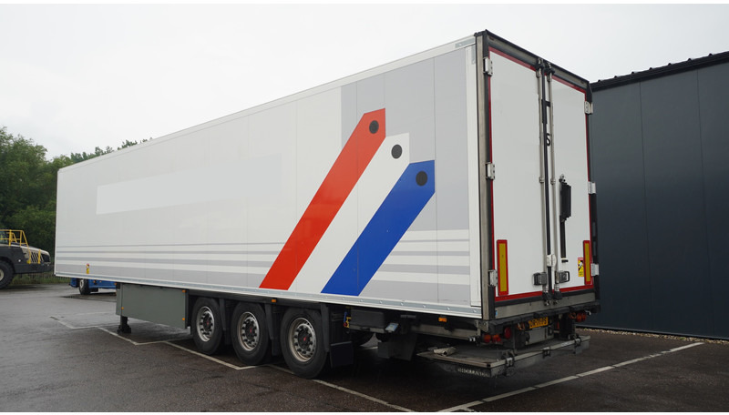 Schmitz Cargobull 3 AXLE FRIGO TRAILER WITH THERMO KING SLX I - Semirremolque frigorífico: foto 5 Schmitz Cargobull 3 AXLE FRIGO TRAILER WITH THERMO KING SLX I - Semirremolque frigorífico: foto 5