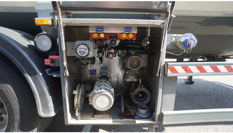 Schrader 3 AXLE ADR CHEMIE TANK TRAILER 40.000LTR - Semirremolque cisterna: foto 4 Schrader 3 AXLE ADR CHEMIE TANK TRAILER 40.000LTR - Semirremolque cisterna: foto 4