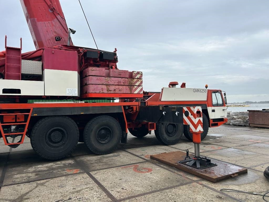 Grúa todo terreno Grove GMK 6250: foto 9 Grúa todo terreno Grove GMK 6250: foto 9