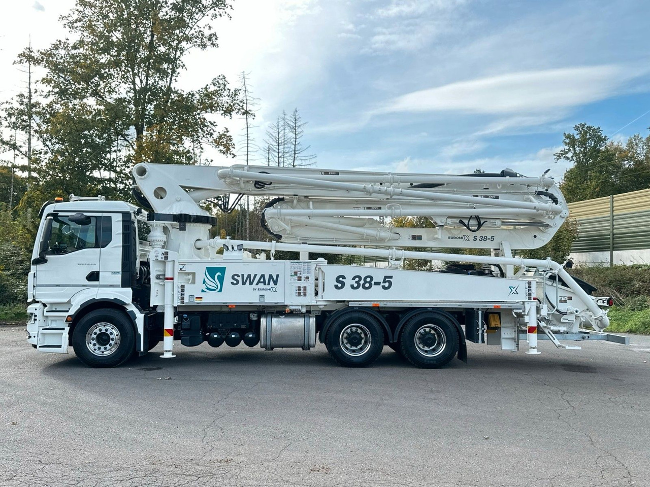 MAN TGS 26.510 6x4 SWAN TSP 38-5 160RZ ( 38m ) - Camión hormigonera: foto 3 MAN TGS 26.510 6x4 SWAN TSP 38-5 160RZ ( 38m ) - Camión hormigonera: foto 3