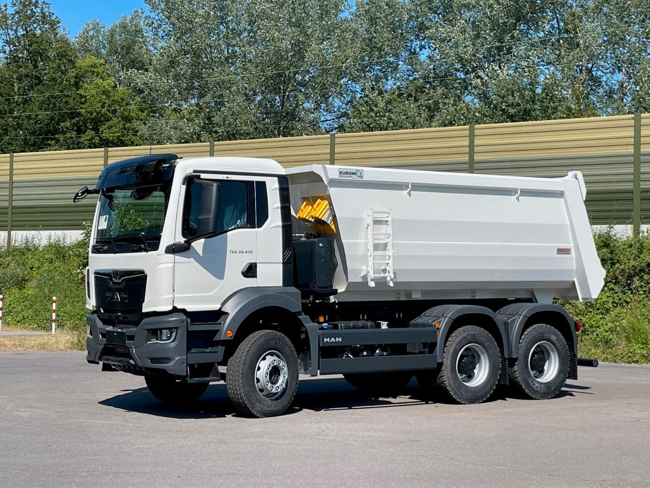 MAN TGS 33.440 6x4/Euro6e EuromixMTP Mulden-Kipper - Camión volquete: foto 2 MAN TGS 33.440 6x4/Euro6e EuromixMTP Mulden-Kipper - Camión volquete: foto 2