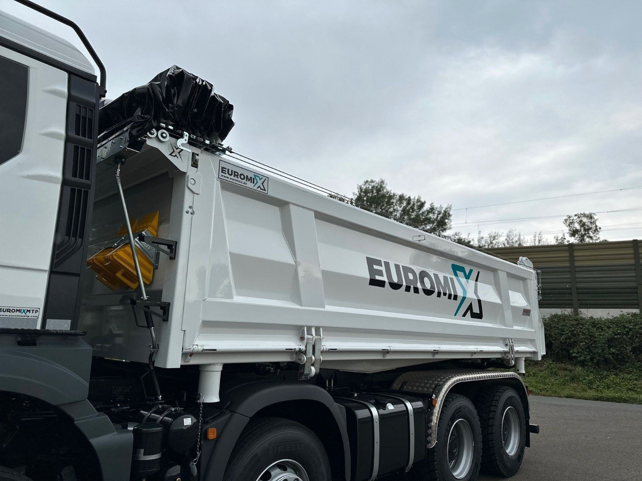Leasing de  MAN TGS 35.480 8x4 EuromixMTP 3-Seiten-Kipper MAN TGS 35.480 8x4 EuromixMTP 3-Seiten-Kipper: foto 24