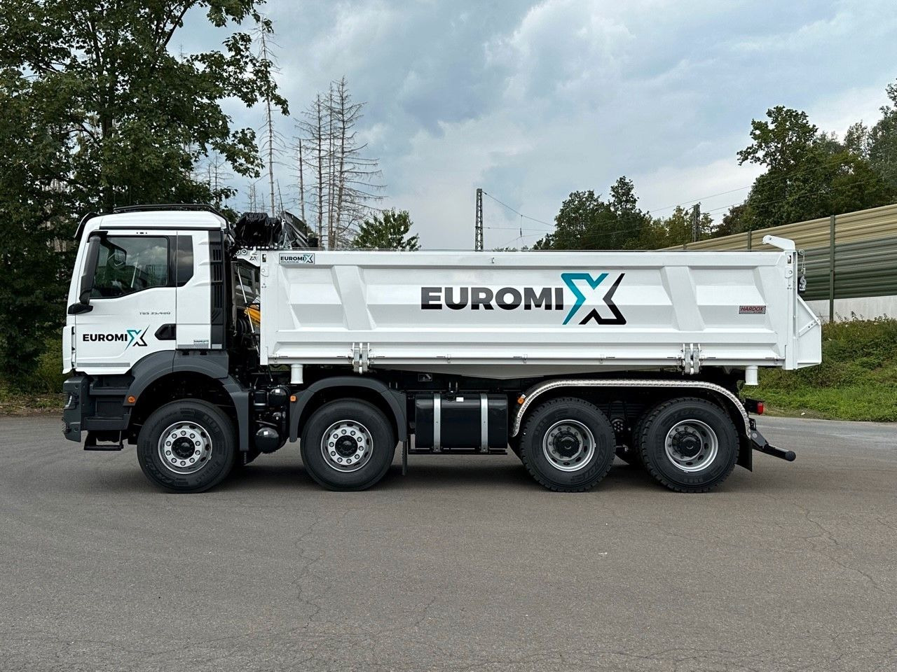 MAN TGS 35.480 8x4 EuromixMTP 3-Seiten-Kipper - Camión volquete: foto 2 MAN TGS 35.480 8x4 EuromixMTP 3-Seiten-Kipper - Camión volquete: foto 2