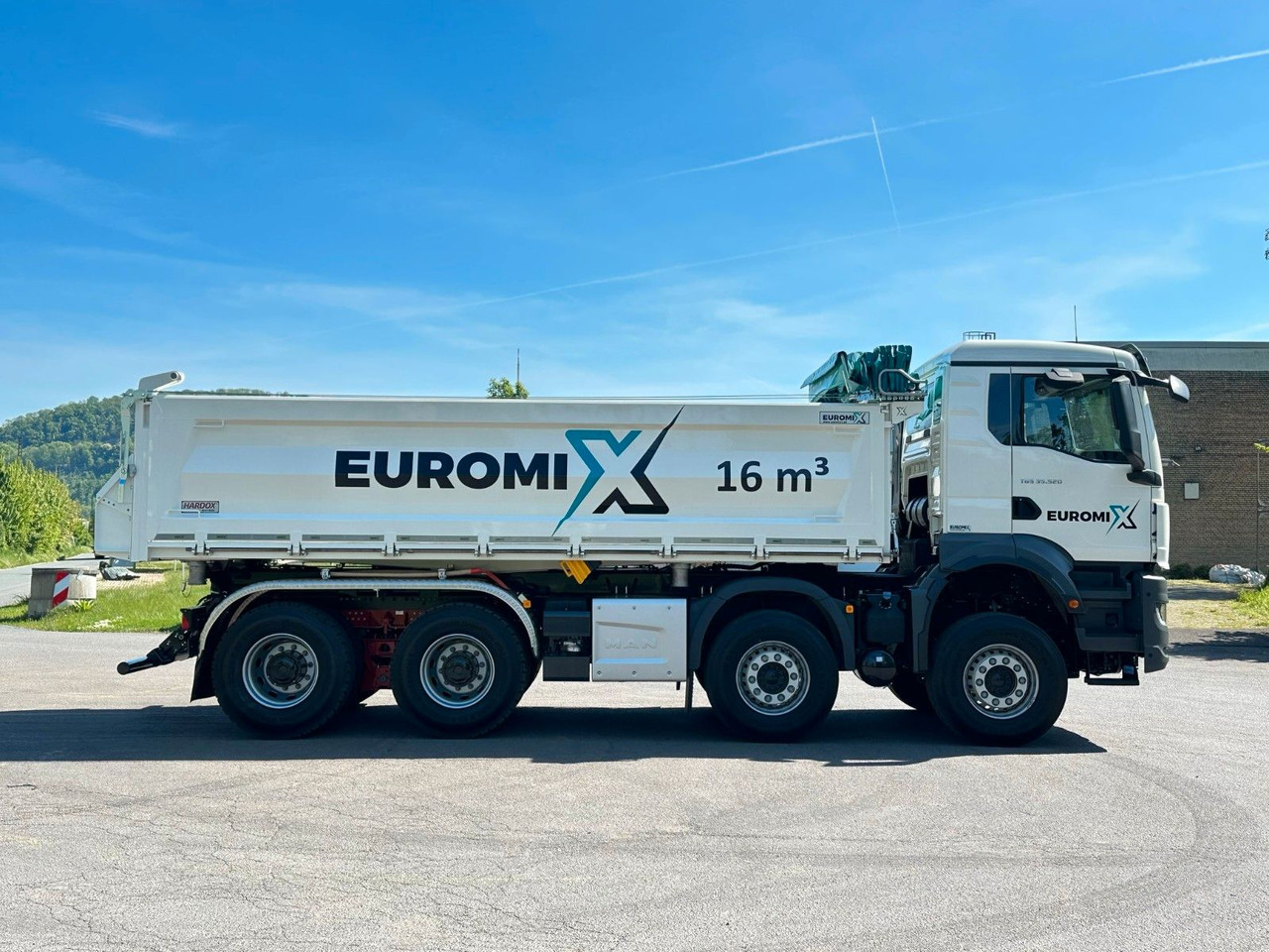 MAN TGS 35.520 8x4 EuromixMTP 3-Seiten-Kipper - Camión volquete: foto 5 MAN TGS 35.520 8x4 EuromixMTP 3-Seiten-Kipper - Camión volquete: foto 5