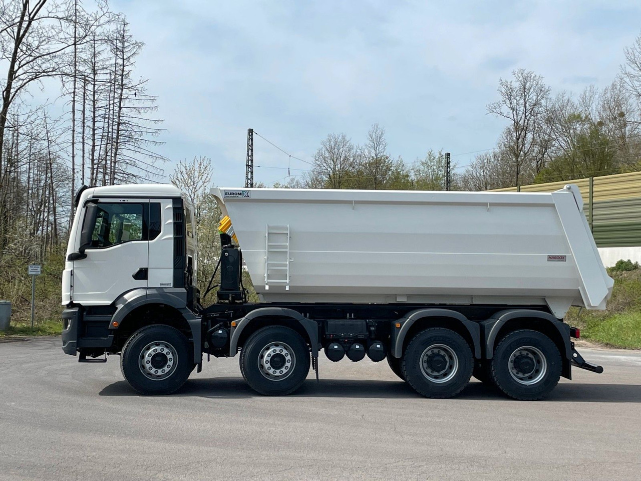 MAN TGS 41.400 8x4 / EUROMIX MTP 20m³/ EURO2 Kipper - Camión volquete: foto 4 MAN TGS 41.400 8x4 / EUROMIX MTP 20m³/ EURO2 Kipper - Camión volquete: foto 4