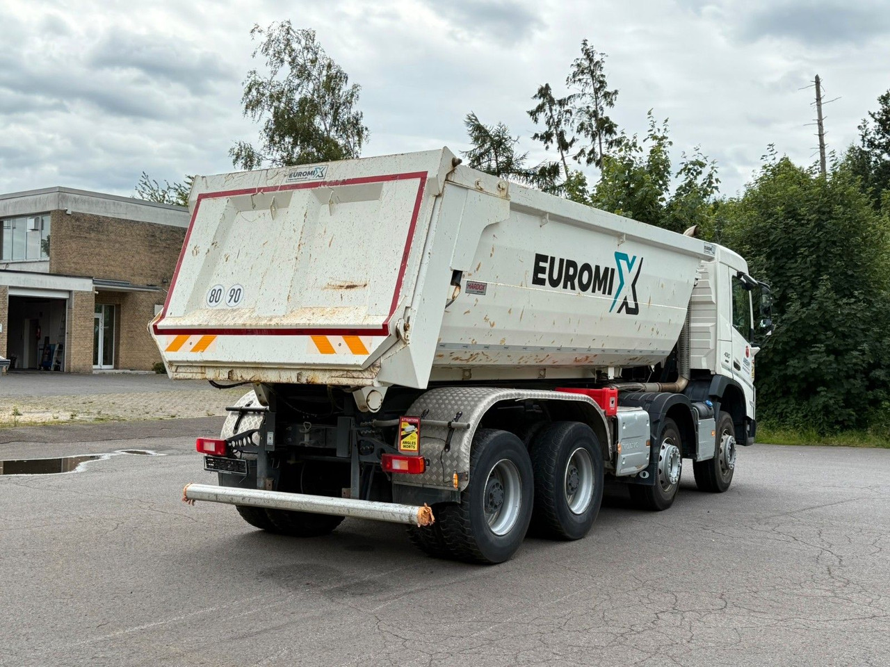 Volvo FMX 430 8X4 EuromixMTP 16m³ Hydraulische Klappe - Camión volquete: foto 5 Volvo FMX 430 8X4 EuromixMTP 16m³ Hydraulische Klappe - Camión volquete: foto 5