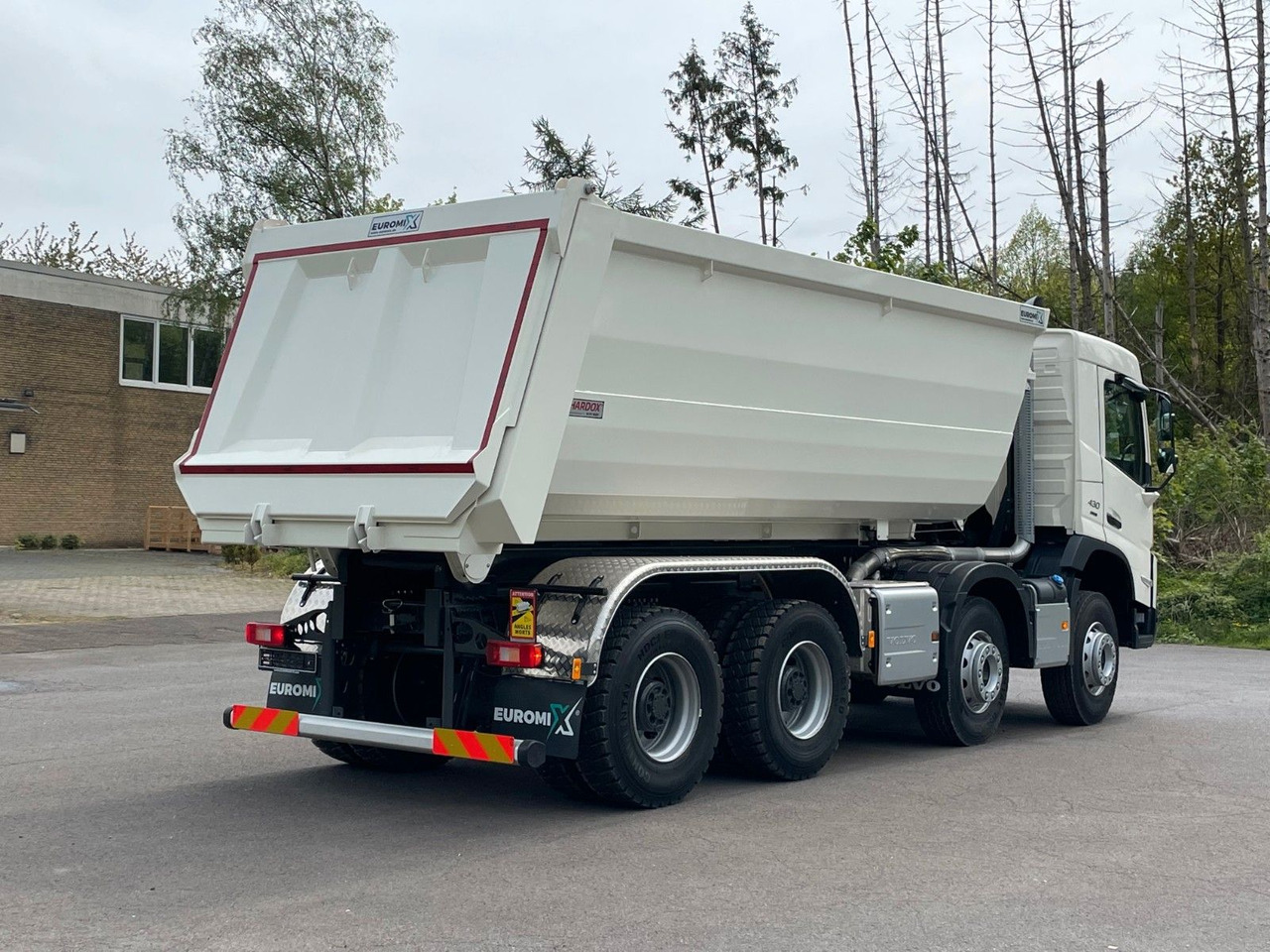 Volvo FMX 460 8x4 EuromixMTP EMK 20m³ Mulden Kipper Volvo FMX 460 8x4 EuromixMTP EMK 20m³ Mulden Kipper - Camión volquete: foto 5 Volvo FMX 460 8x4 EuromixMTP EMK 20m³ Mulden Kipper Volvo FMX 460 8x4 EuromixMTP EMK 20m³ Mulden Kipper - Camión volquete: foto 5