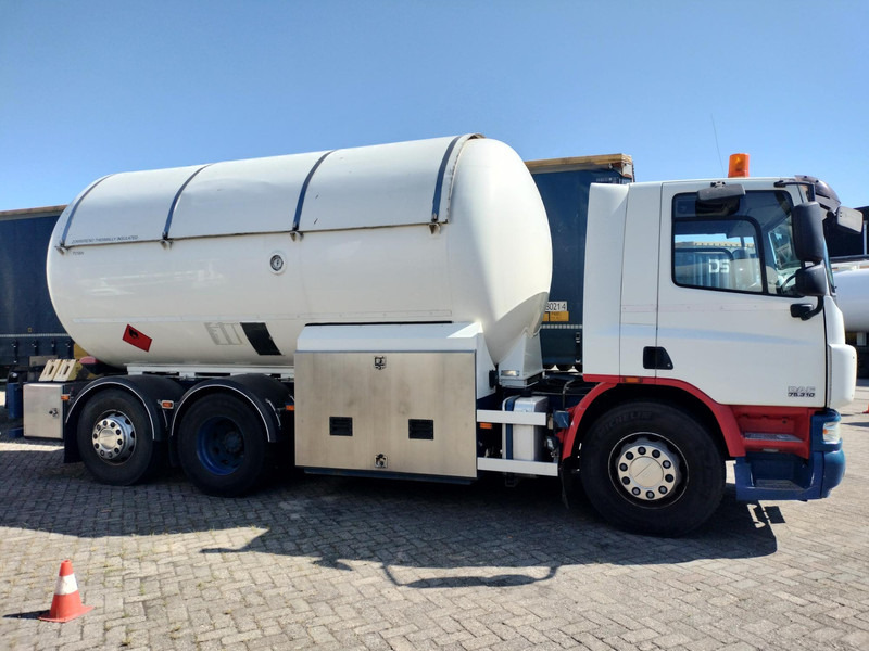 DAF FAN CF75. 6x2 -24030 Liter Gas tank truck ID 2.166 Rootselaar, flowmeter, pump, sunroof on tank - Camión cisterna: foto 2 DAF FAN CF75. 6x2 -24030 Liter Gas tank truck ID 2.166 Rootselaar, flowmeter, pump, sunroof on tank - Camión cisterna: foto 2