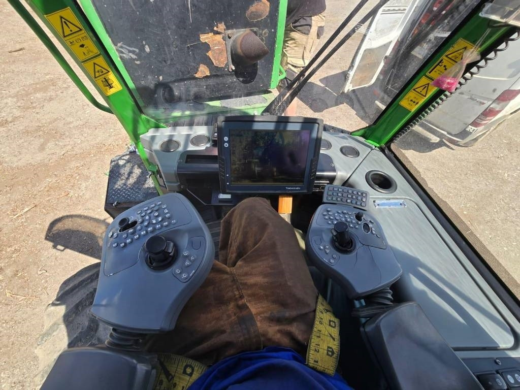 Autocargador John Deere 810 E: foto 10 Autocargador John Deere 810 E: foto 10