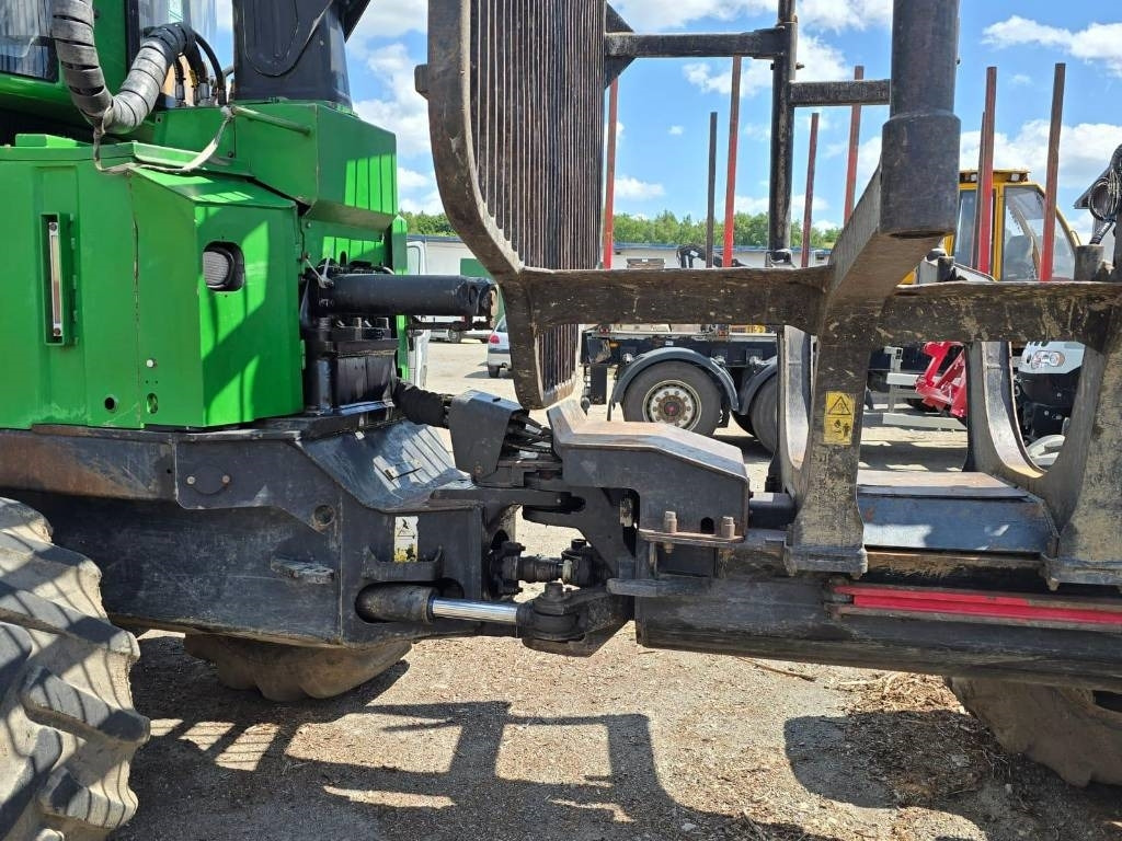 Autocargador John Deere 810 E: foto 12 Autocargador John Deere 810 E: foto 12