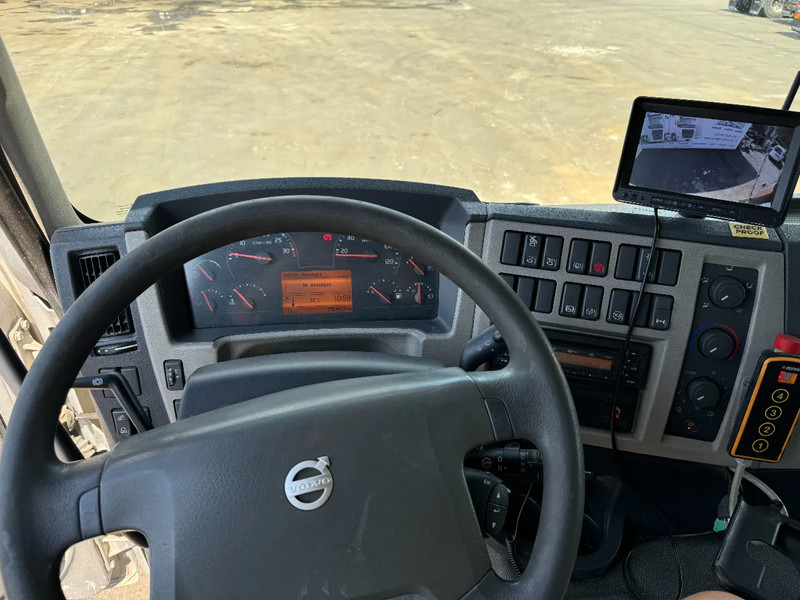Camión hormigonera Volvo FE 320 6x2*4, Mixer, 27 ton, 2015: foto 20