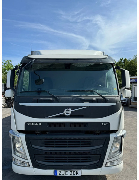 Volvo FM 330 6x2*4, Euro 6, REF-truck, 2019 - Camión frigorífico: foto 2 Volvo FM 330 6x2*4, Euro 6, REF-truck, 2019 - Camión frigorífico: foto 2