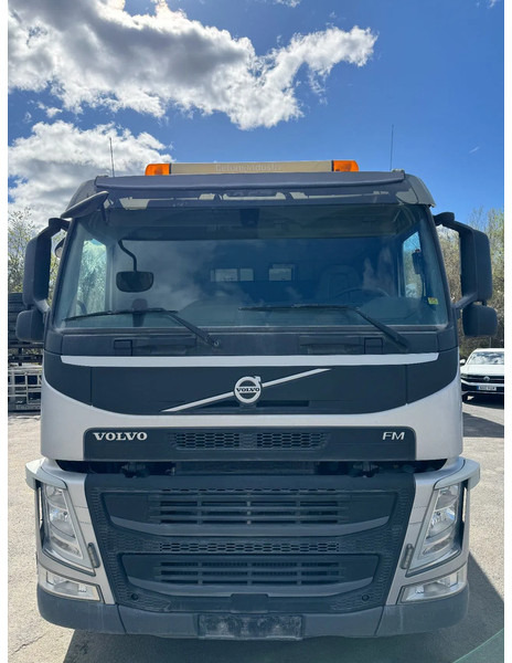Volvo FM 370 6x2*4, 8m3 Mixer with Hyrdaul.-slide, 2016 - Camión hormigonera: foto 2 Volvo FM 370 6x2*4, 8m3 Mixer with Hyrdaul.-slide, 2016 - Camión hormigonera: foto 2