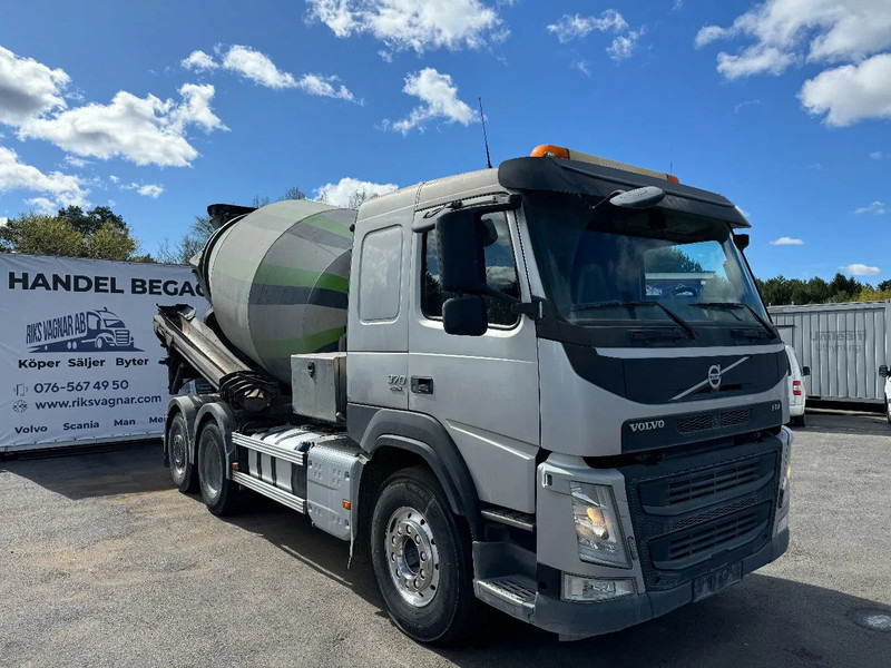 Volvo FM 370 6x2*4, 8m3 Mixer with Hyrdaul.-slide, 2016 - Camión hormigonera: foto 1 Volvo FM 370 6x2*4, 8m3 Mixer with Hyrdaul.-slide, 2016 - Camión hormigonera: foto 1