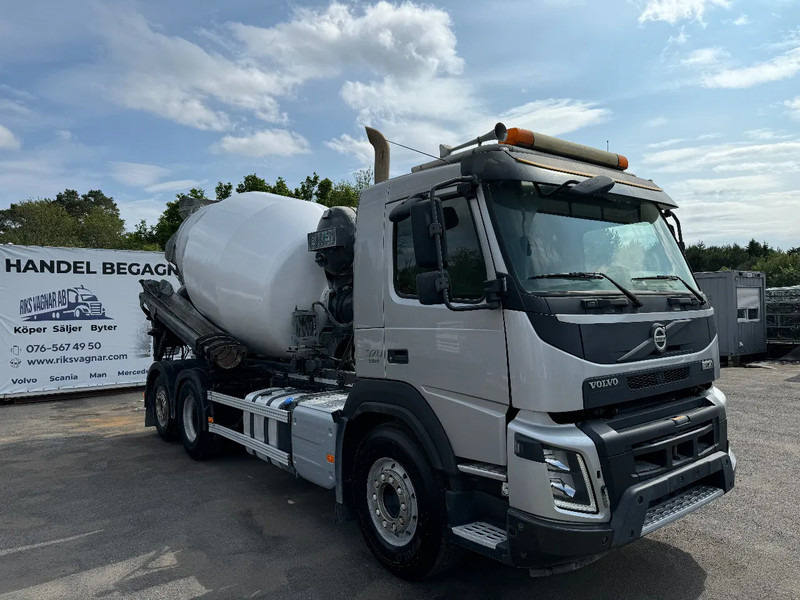 Volvo FMX 370 6x2*4, Mixer + Hydraulic-slide, 2015 - Camión hormigonera: foto 1 Volvo FMX 370 6x2*4, Mixer + Hydraulic-slide, 2015 - Camión hormigonera: foto 1