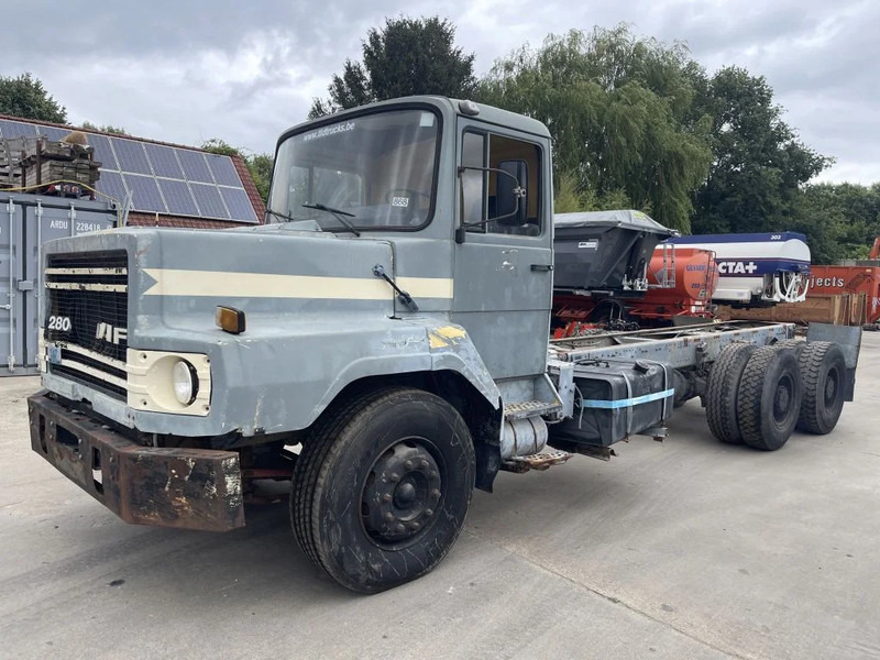 DAF 2800 **2800NAT-6X4-DUTCH REGISTRATION** - Camión chasis: foto 1 DAF 2800 **2800NAT-6X4-DUTCH REGISTRATION** - Camión chasis: foto 1