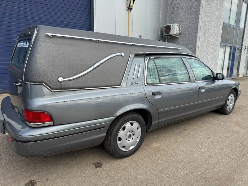 Ford VICTORIA CROWN **CORBILLARD-HEARSE-BESTATTUNGSWAGEN** - Coche: foto 4 Ford VICTORIA CROWN **CORBILLARD-HEARSE-BESTATTUNGSWAGEN** - Coche: foto 4