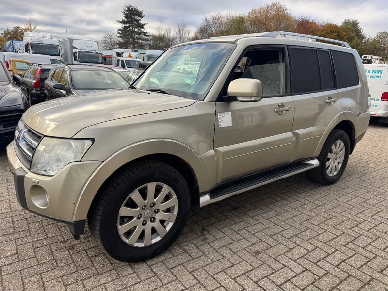 Mitsubishi Pajero **3200TD-AUTOMAAT-AC-TOPSHAPE-LICHTE VRACHT** - Furgoneta: foto 1 Mitsubishi Pajero **3200TD-AUTOMAAT-AC-TOPSHAPE-LICHTE VRACHT** - Furgoneta: foto 1