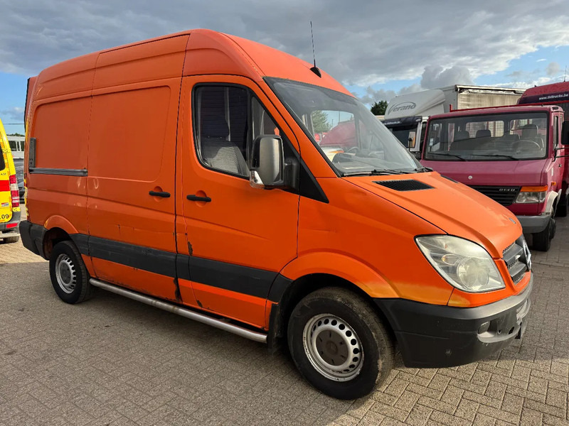 Mercedes-Benz Sprinter 310 **LIFT-HAYON-LBW** - Furgón: foto 3 Mercedes-Benz Sprinter 310 **LIFT-HAYON-LBW** - Furgón: foto 3