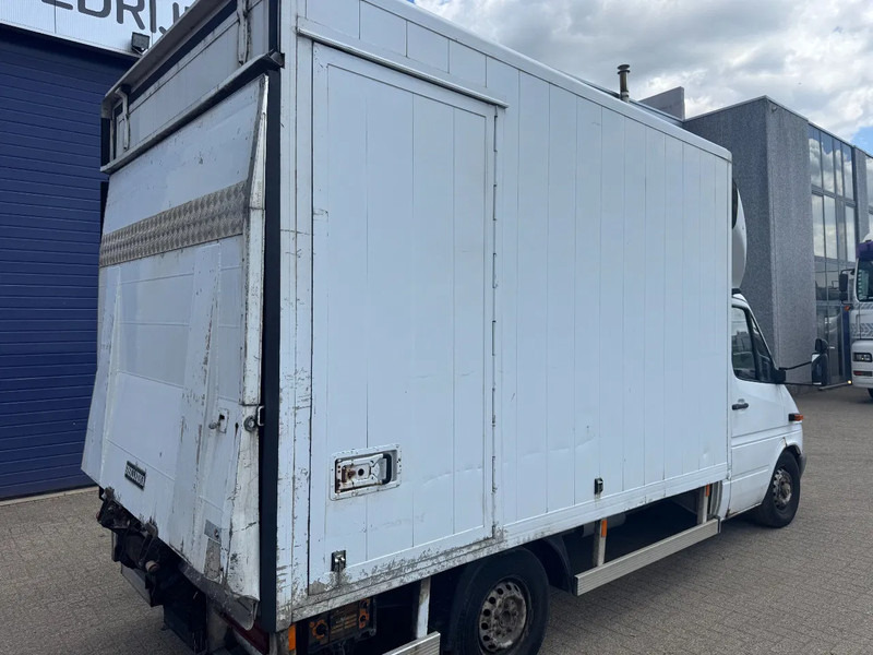 Mercedes-Benz Sprinter 313 **BOX+LIFT** - Furgoneta caja cerrada: foto 5 Mercedes-Benz Sprinter 313 **BOX+LIFT** - Furgoneta caja cerrada: foto 5