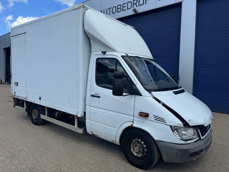 Mercedes-Benz Sprinter 313 **BOX+LIFT** - Furgoneta caja cerrada: foto 3 Mercedes-Benz Sprinter 313 **BOX+LIFT** - Furgoneta caja cerrada: foto 3