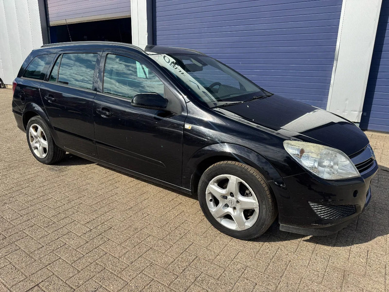 Opel Astra **1700CDTI-AIRCO-EURO 4** - Coche: foto 1 Opel Astra **1700CDTI-AIRCO-EURO 4** - Coche: foto 1