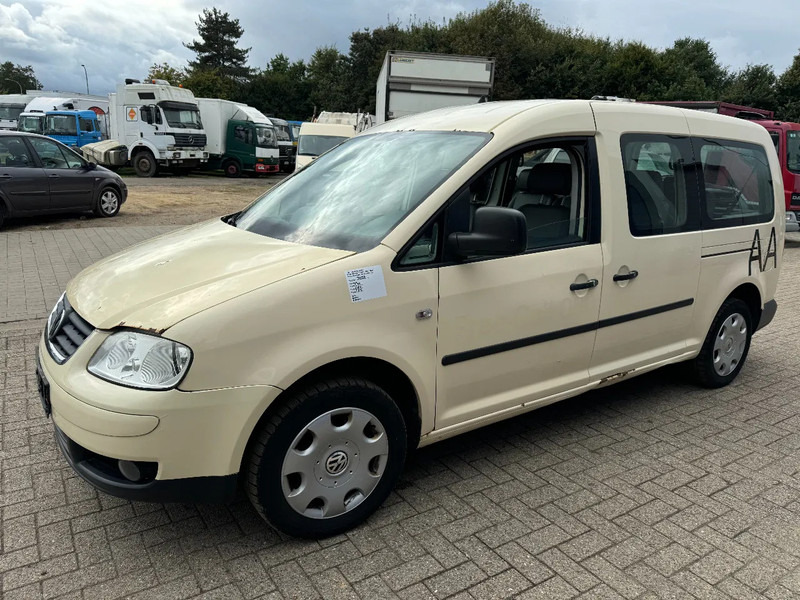 Volkswagen **CADDY MAXI-7SEATS-TAXI** - Furgoneta de pasajeros: foto 1 Volkswagen **CADDY MAXI-7SEATS-TAXI** - Furgoneta de pasajeros: foto 1