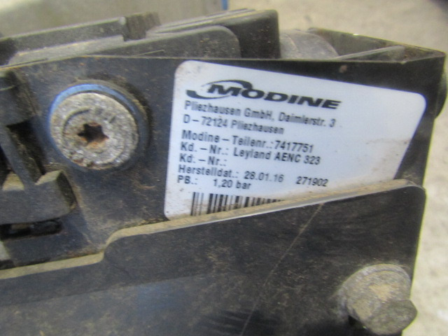 DAF LF 220 RADIATOR P/NO AENC323 - Radiador para Camión: foto 3 DAF LF 220 RADIATOR P/NO AENC323 - Radiador para Camión: foto 3