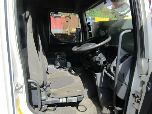 DAF LF 55 CAB EURO 5 MANUAL COMPLETE EXCELLENT CONDITION - Cabina para Camión: foto 4 DAF LF 55 CAB EURO 5 MANUAL COMPLETE EXCELLENT CONDITION - Cabina para Camión: foto 4