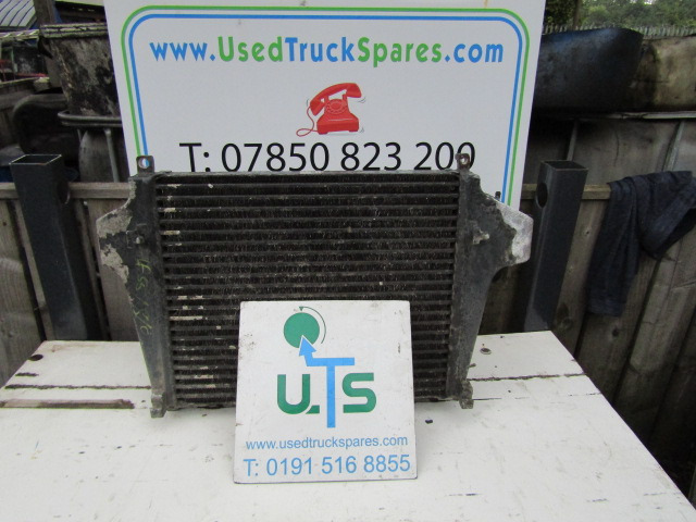 DAF LF 55 INTERCOOLER P/NO 1659127 - Radiador para Camión: foto 2 DAF LF 55 INTERCOOLER P/NO 1659127 - Radiador para Camión: foto 2