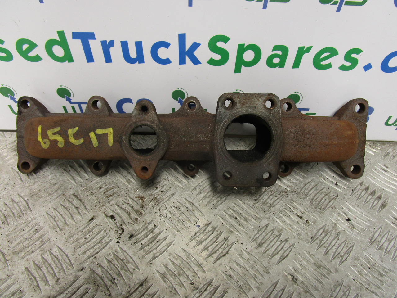 IVECO DAILY 3.0 EXHAUST MANIFOLD P/NO 50433559 - Silenciador/ Sistema de escape para Camión: foto 1 IVECO DAILY 3.0 EXHAUST MANIFOLD P/NO 50433559 - Silenciador/ Sistema de escape para Camión: foto 1