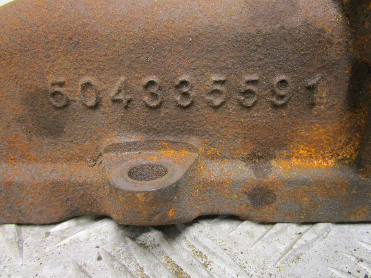 IVECO DAILY 3.0 EXHAUST MANIFOLD P/NO 50433559 - Silenciador/ Sistema de escape para Camión: foto 2 IVECO DAILY 3.0 EXHAUST MANIFOLD P/NO 50433559 - Silenciador/ Sistema de escape para Camión: foto 2