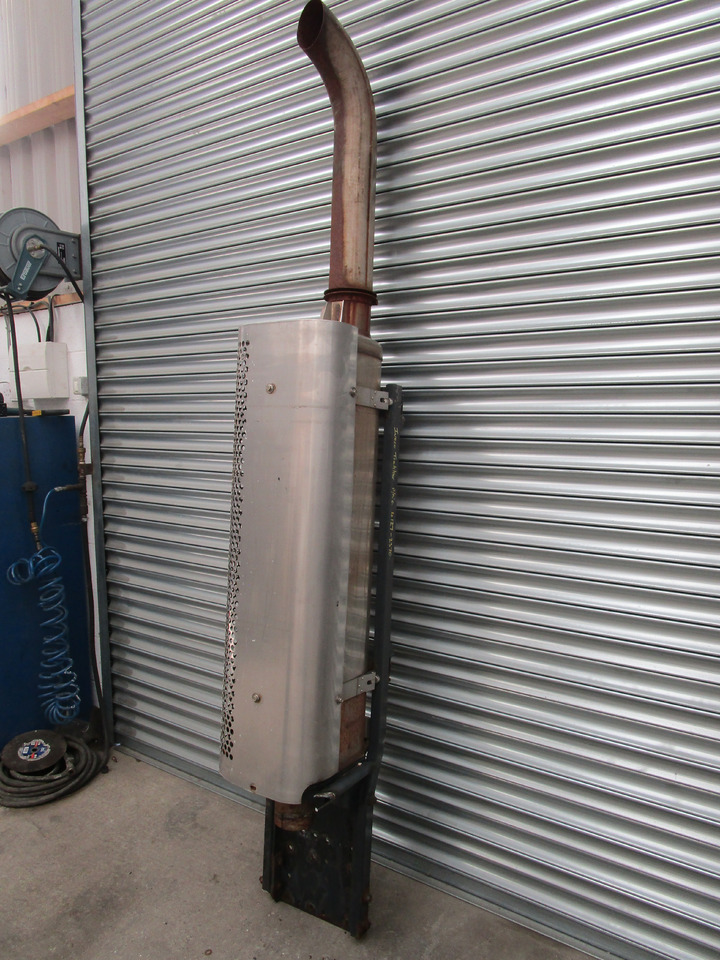 IVECO TREKKER CURSOR DPF / EXHAUST PART NO 4127-2370 - Silenciador/ Sistema de escape para Camión: foto 3 IVECO TREKKER CURSOR DPF / EXHAUST PART NO 4127-2370 - Silenciador/ Sistema de escape para Camión: foto 3