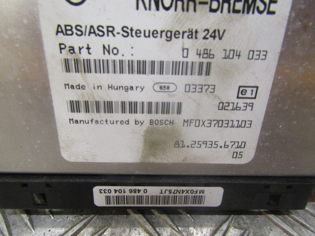MAN TGA ABS / ASR ECU P/NO 81.25935.6710 - Unidad de control para Camión: foto 2 MAN TGA ABS / ASR ECU P/NO 81.25935.6710 - Unidad de control para Camión: foto 2