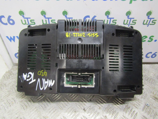 MAN TGA CLOCK CLUSTER P/NO 81.27202.5155 - Cabina e interior para Camión: foto 2 MAN TGA CLOCK CLUSTER P/NO 81.27202.5155 - Cabina e interior para Camión: foto 2