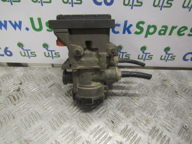 MAN TGS EBS MODULE P/NO 81.521060.6049 / K021204 - Piezas de freno para Camión: foto 1 MAN TGS EBS MODULE P/NO 81.521060.6049 / K021204 - Piezas de freno para Camión: foto 1