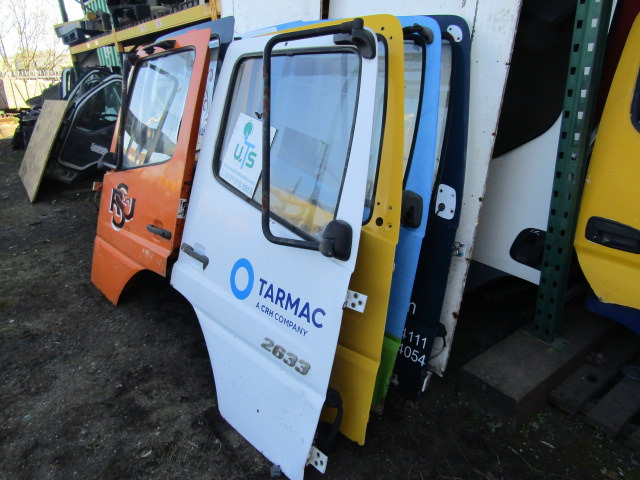 MERCEDES ATEGO/AXOR COMPLETE DOORS - Cabina e interior para Camión: foto 5 MERCEDES ATEGO/AXOR COMPLETE DOORS - Cabina e interior para Camión: foto 5