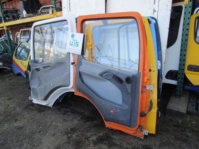 MERCEDES ATEGO/AXOR COMPLETE DOORS - Cabina e interior para Camión: foto 2 MERCEDES ATEGO/AXOR COMPLETE DOORS - Cabina e interior para Camión: foto 2
