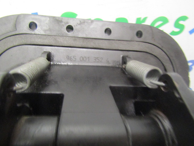 RENAULT MIDLUM DCI PEDAL BOX INC BRAKE VALVE + CLUTCH CYLINDER - Cabina e interior para Camión: foto 2 RENAULT MIDLUM DCI PEDAL BOX INC BRAKE VALVE + CLUTCH CYLINDER - Cabina e interior para Camión: foto 2