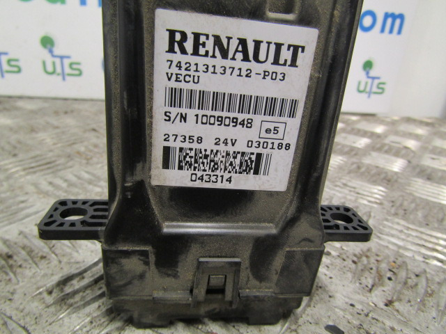 RENAULT MIDLUM DXI VECU MODULE P/NO 7421313712-PO3 - Sistema eléctrico para Camión: foto 2 RENAULT MIDLUM DXI VECU MODULE P/NO 7421313712-PO3 - Sistema eléctrico para Camión: foto 2
