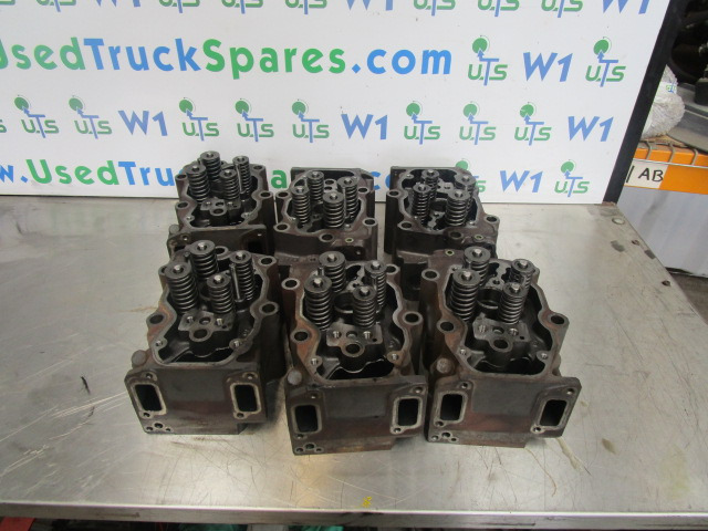 SCANIA 124 420 DC1203 CYLINDER HEAD - Motor y piezas para Camión: foto 2 SCANIA 124 420 DC1203 CYLINDER HEAD - Motor y piezas para Camión: foto 2