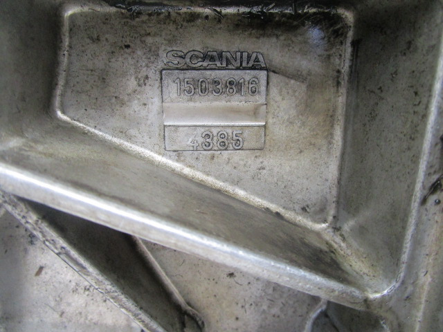 SCANIA 124 420 DC1203 FRONT CRANKSHAFT COVER 1503816 - Motor y piezas para Camión: foto 2 SCANIA 124 420 DC1203 FRONT CRANKSHAFT COVER 1503816 - Motor y piezas para Camión: foto 2