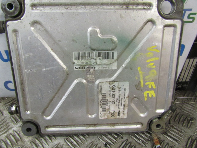 VOLVO FE240 D7E ENGINE ECU P/NO 6010000 P06 / VOLVO 0499533 D7E - Unidad de control para Camión: foto 1 VOLVO FE240 D7E ENGINE ECU P/NO 6010000 P06 / VOLVO 0499533 D7E - Unidad de control para Camión: foto 1