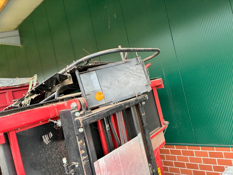 Case 7088 Axial-Flow - Cosechadora de granos: foto 3 Case 7088 Axial-Flow - Cosechadora de granos: foto 3