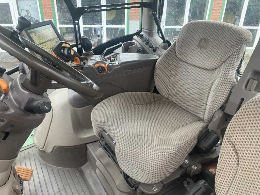 Tractor John Deere 6250R: foto 14