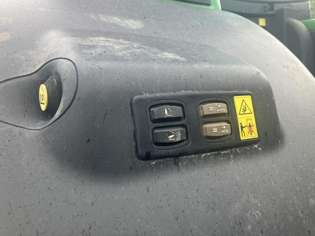 Tractor John Deere 6250R: foto 18